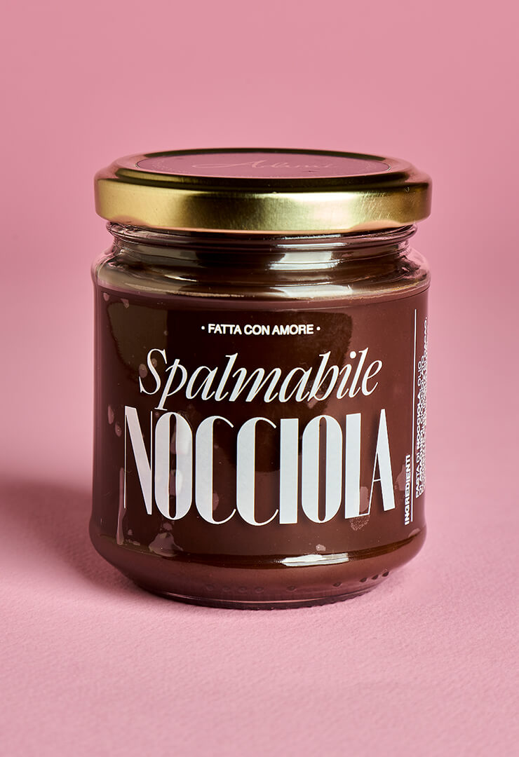 Spalmabile alla nocciola